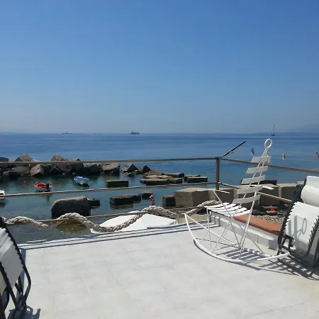 Limoni Sul Mare Bed & Breakfast
