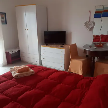 Limoni Sul Mare ベッド・アンド・ブレックファスト