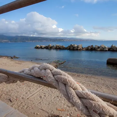 Limoni Sul Mare