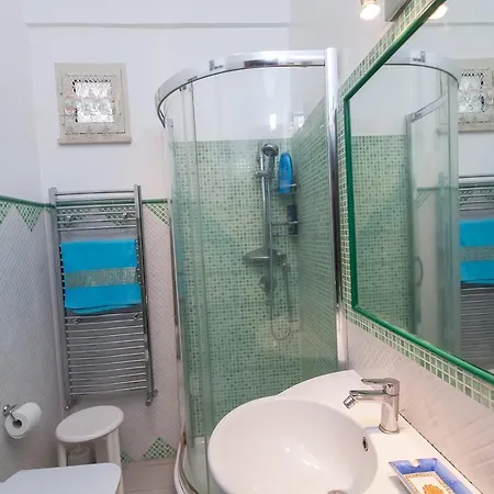 Limoni Sul Mare Bed & Breakfast